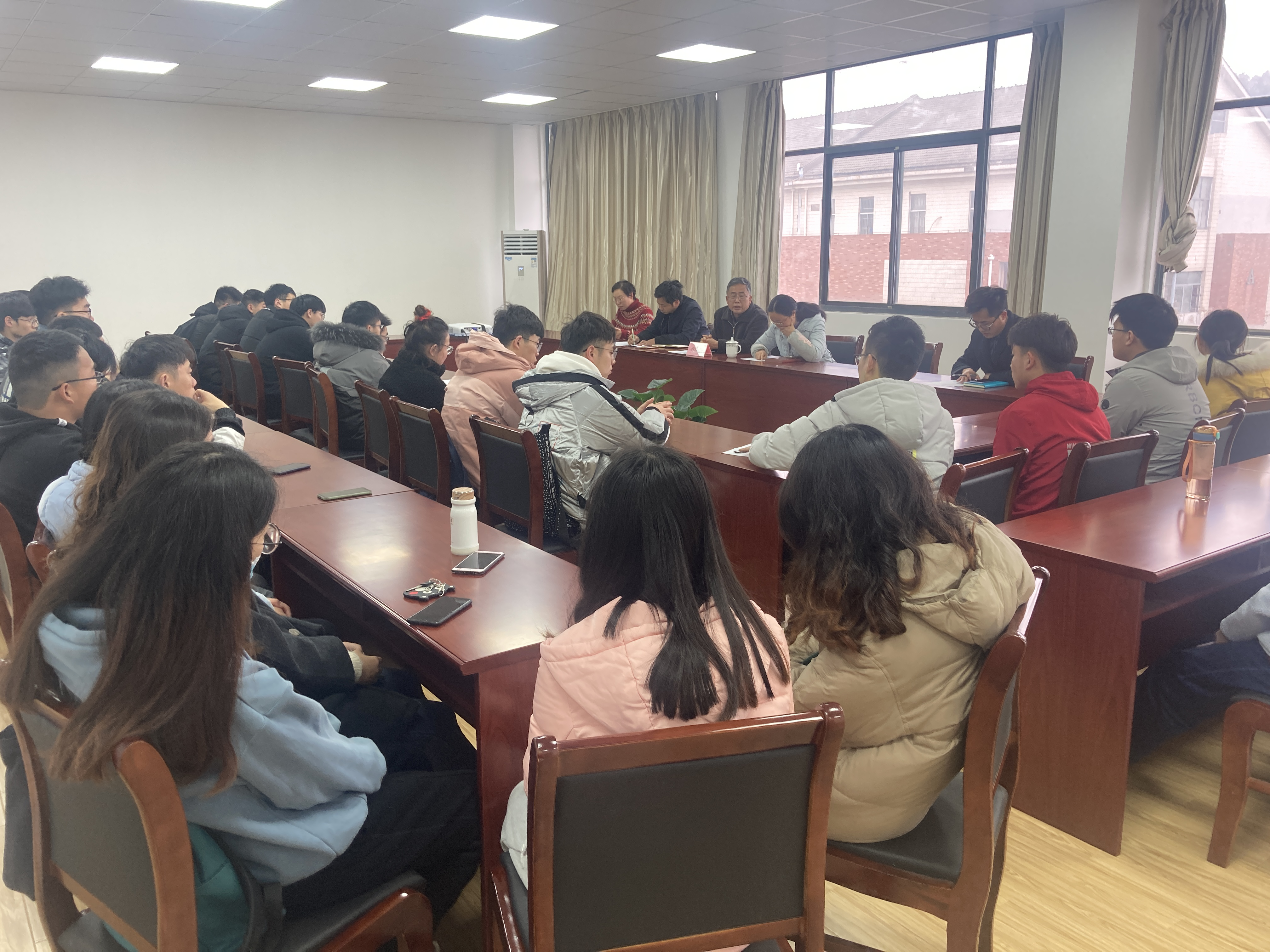 电气信息工程学院召开考研复试指导交流会