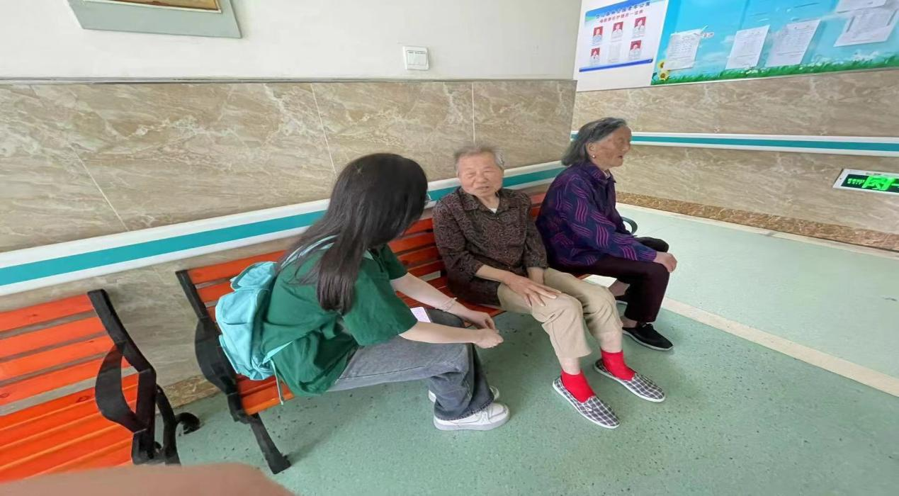 <strong>暑期“三下乡”社会实践（三十七）：寻访乡镇故里，探忆峥嵘岁月</strong>