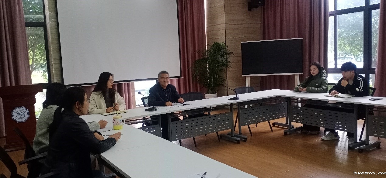 “问诊把脉”共商学生工作 ——财经学院召开郑蒲港辅导员座谈会
